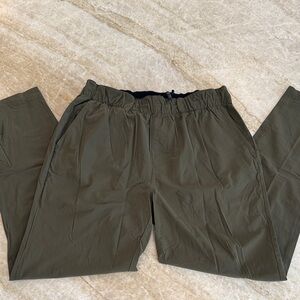 Vuori Men's Dark Olive Joggers